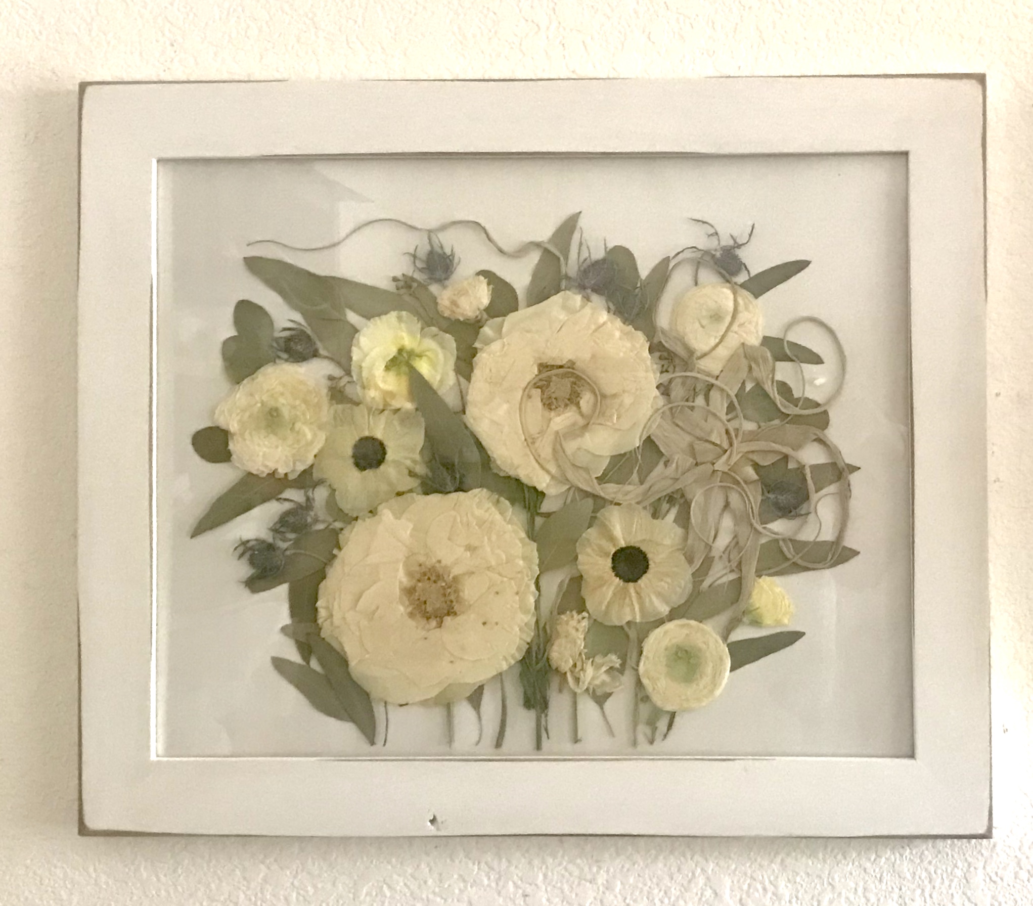 Pressed flower arrangement