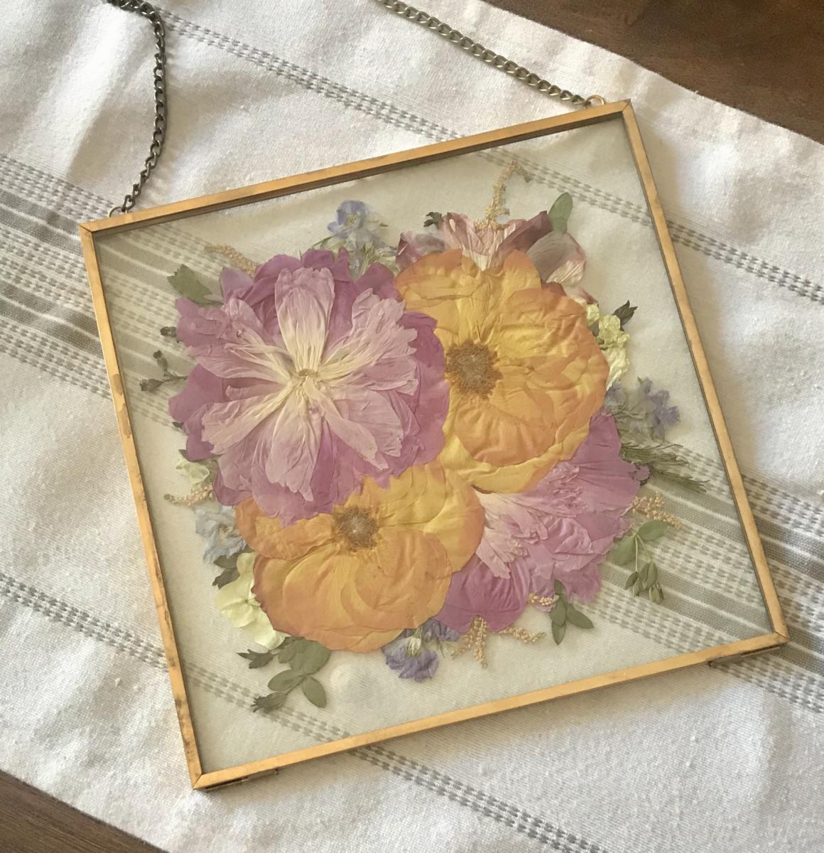 Pressed flower arrangement